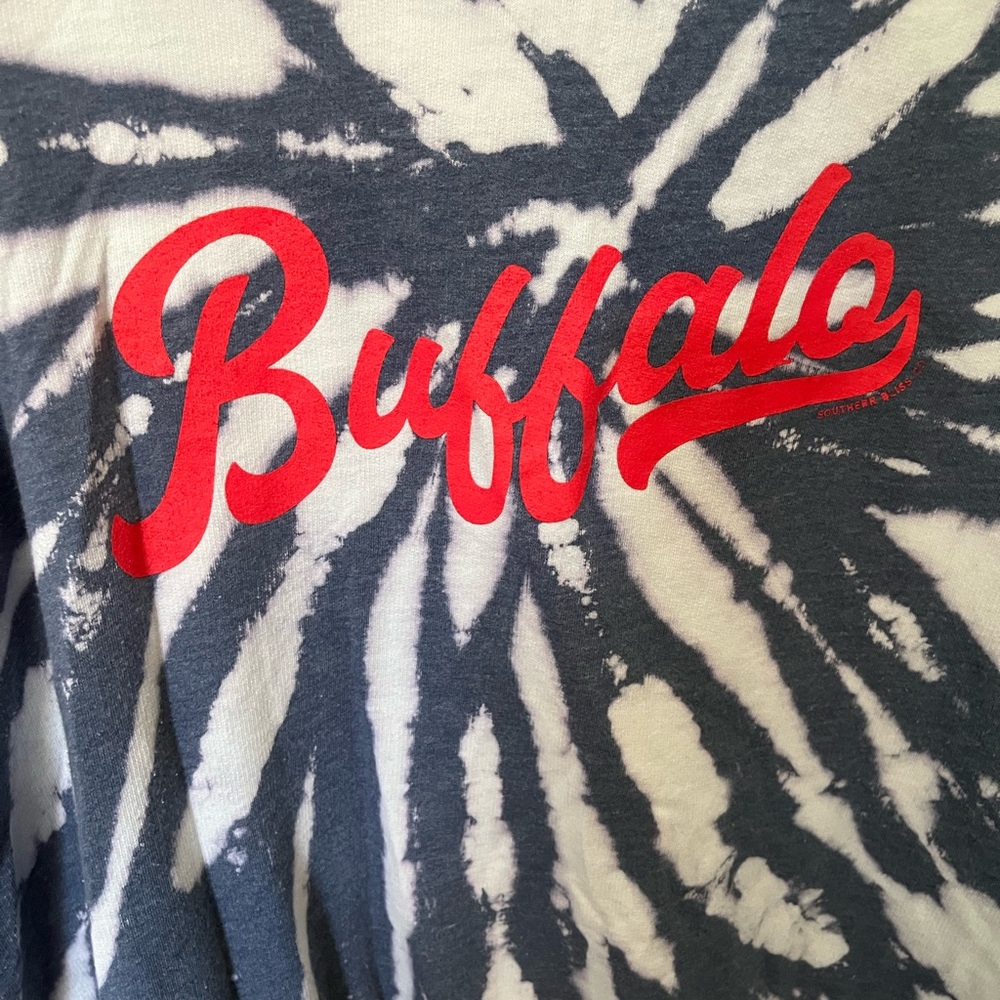 Buffalo sweatshirt- super cute, Southern Bliss - Picture 3 of 4